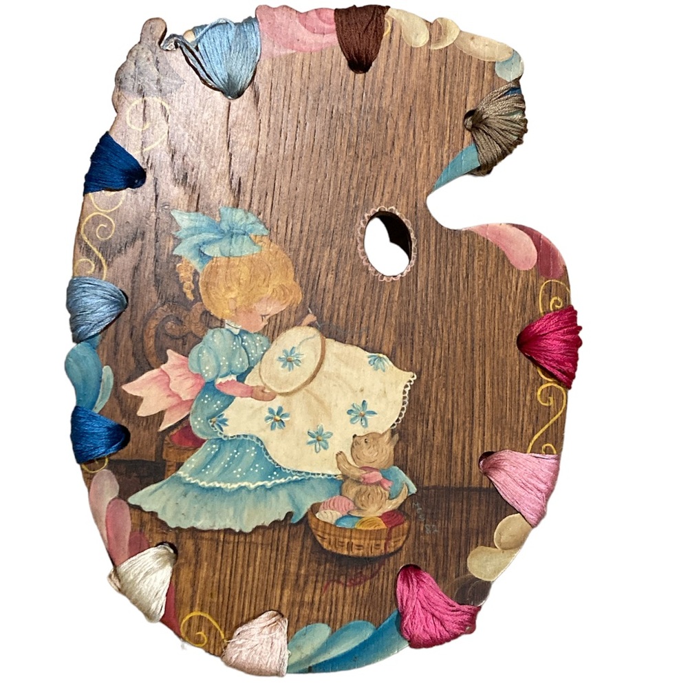 Vintage Wooden Art Pallet Embroidery Thread organizer w/ Girl & Kitten Transfer